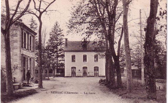 Gare de Nersac entrée