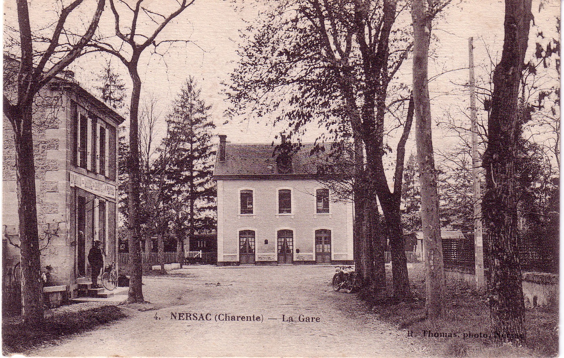 Gare de Nersac entrée